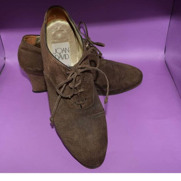 Joan & David Brown Suede Lace Up Heels - 8.5 B - Picture 4 of 4